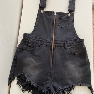 UNIF overall distressed shorts